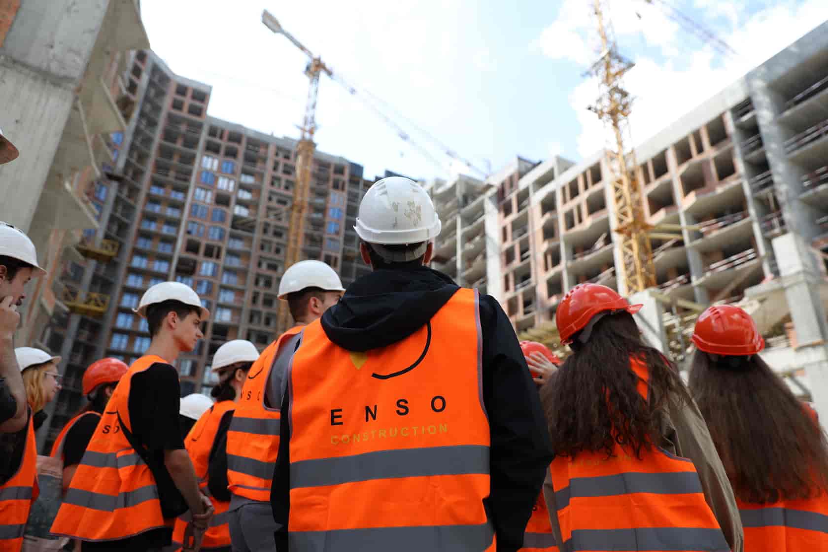 Обучение в действии: команда ENSO делится опытом и знаниями с будущими архитекторами